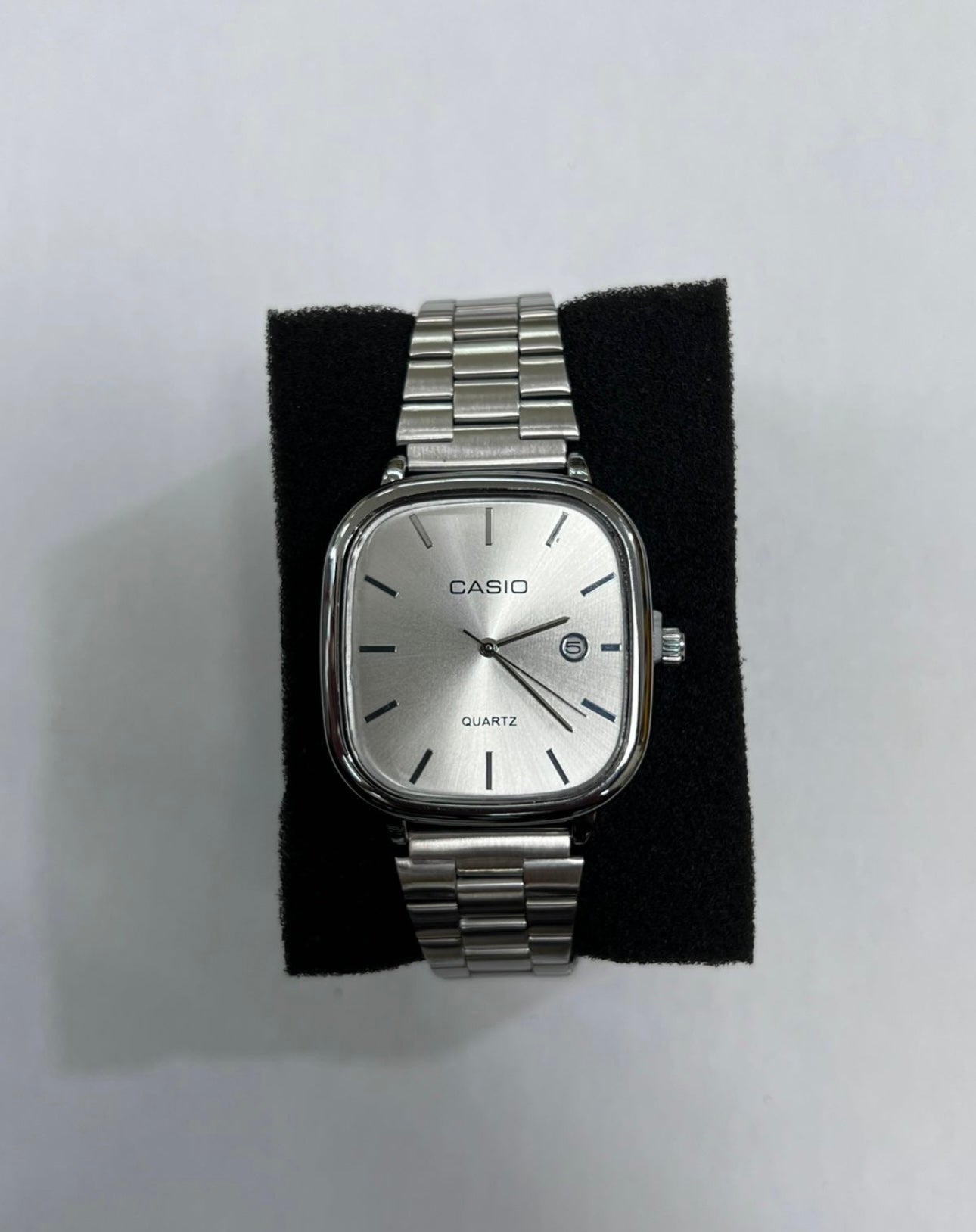 Gray helmet for bikers